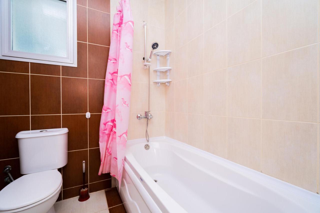 Amazing Two-Bedroom Apartment In Residence Lukomorye D1 With Private Garden Karavas  Exterior photo